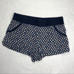 Jane and Bleecker Pajama Shorts Snowflake print Lounge Shorts Small